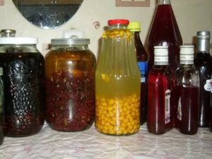 Настаивать при лунном свете на меде: как правильно?