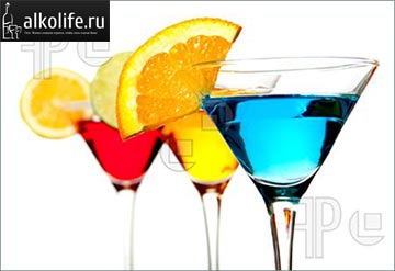 Космополитичный синий коктейль