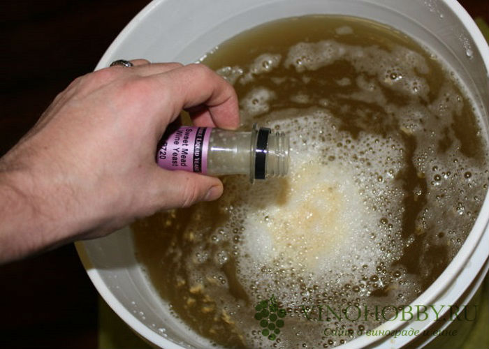 самогон-из-Меда-4