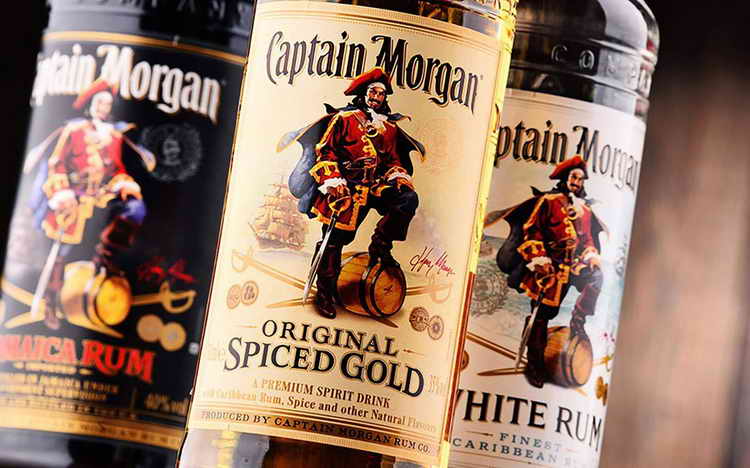 Напитки того же класса и вкуса, что и bacardi carte bianca