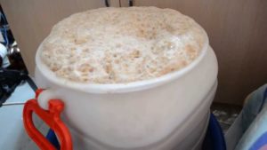 Выделение пены у браги