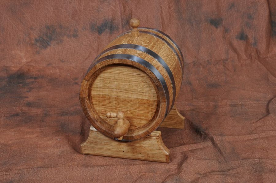 Дубовая бочечка