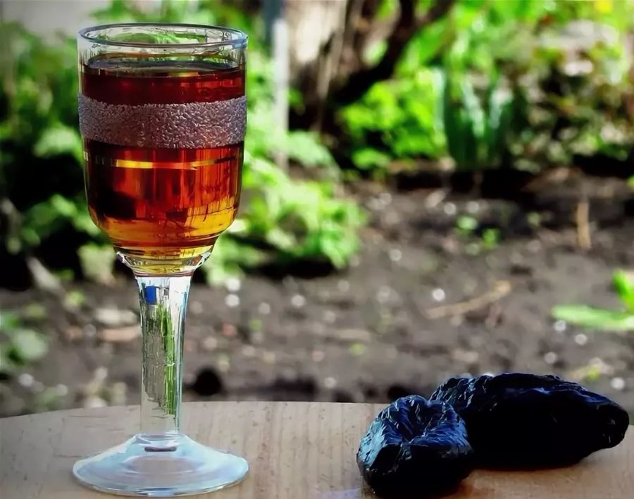 Коньяк на черносливе