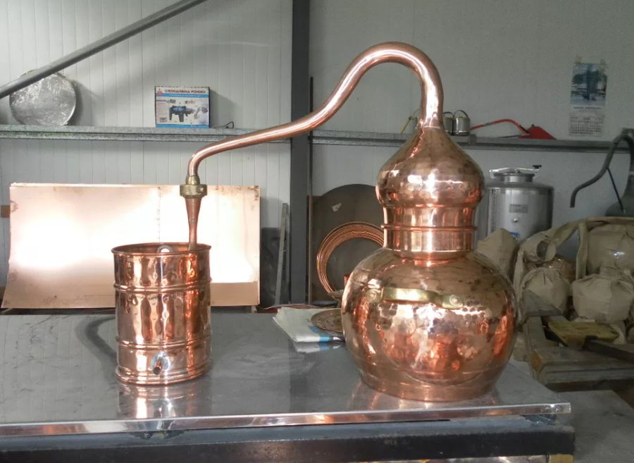 Классический медный аламбик