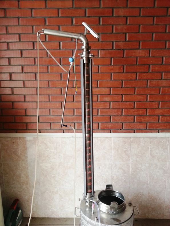 Тарельчатая непрерывная бражная колонна.