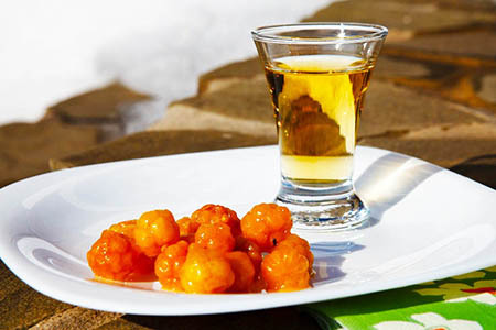 Вино из морошки в домашних условиях – рецепт и приготовление